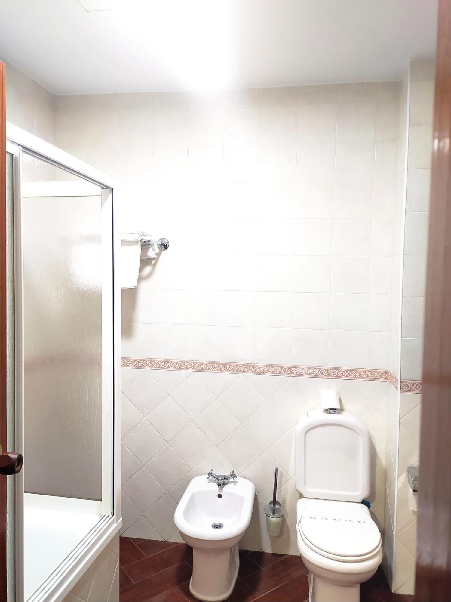 Economy Triple Room